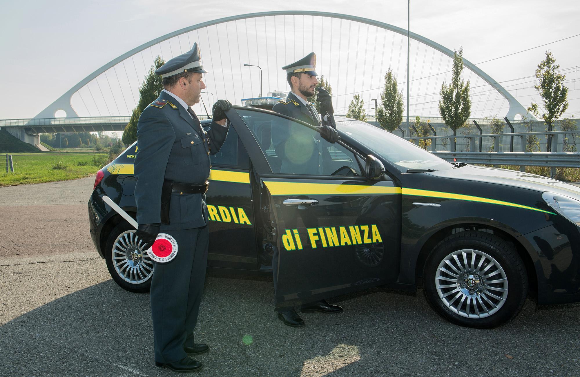 Reggio Emilia, frode fiscale da 6 milioni di euro: tre denunciati