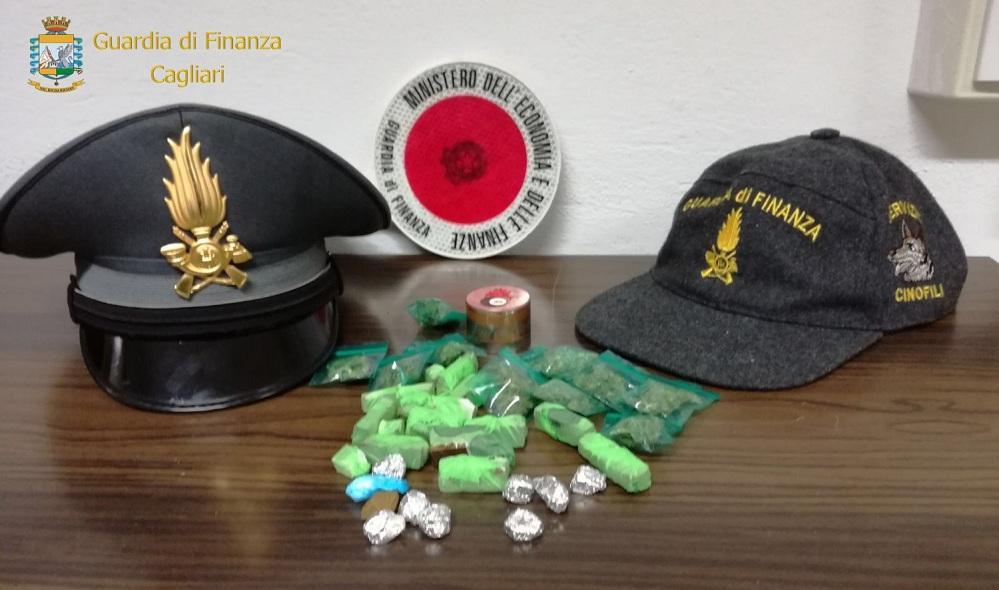 Spaccio di stupefacenti, le fiamme gialle denunciano tre persone 