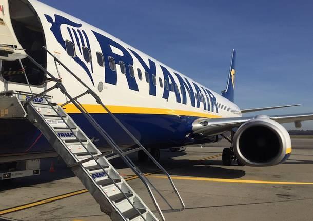Ryanair, dal 15 gennaio 2018 nuove regole per i bagagli a mano