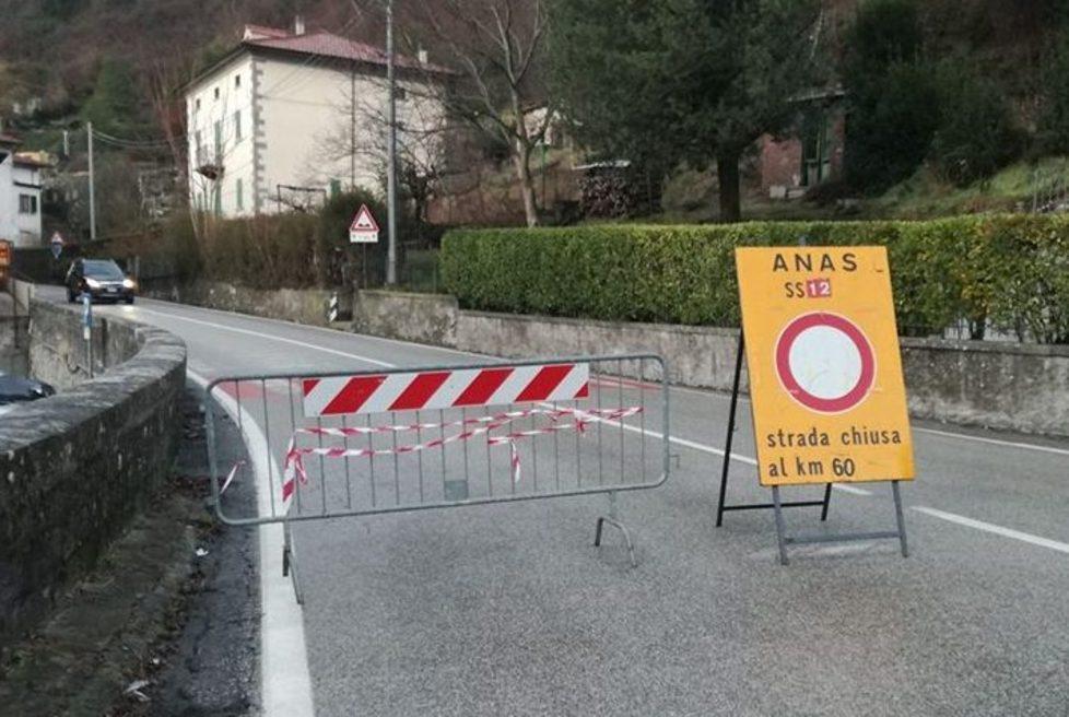 Ancora una frana: chiusa la statale 12