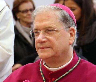 I sacerdoti sono pochi Parrocchie accorpate