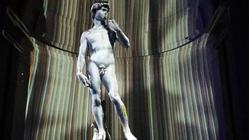 Com’è bello il David rivestito da Prato Spalletti va da Oji