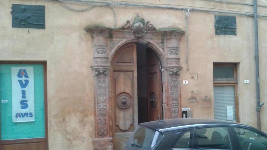 Via Roma, raccolta di firme al mercato