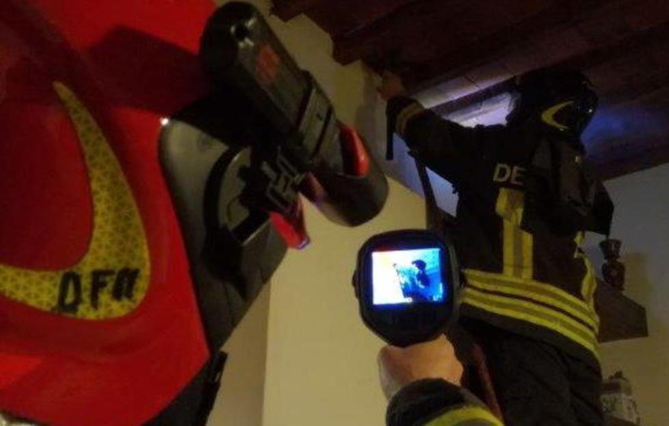 Va a fuoco canna fumaria ad Alberghi