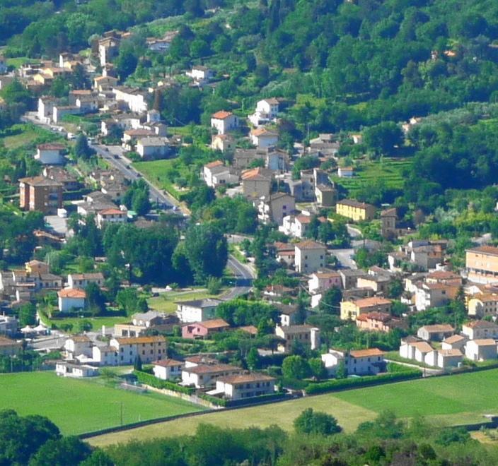 Ladri senza scrupoli usano spray e bastone per riuscire a fuggire 
