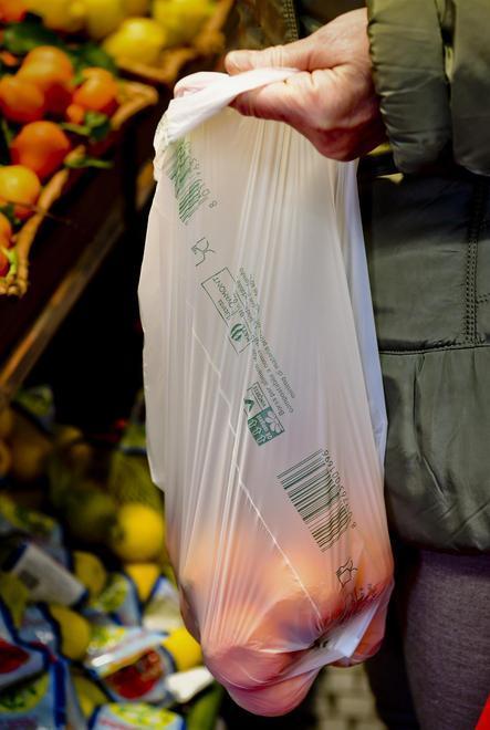 «Stop a chi fa pagare shopper bio anche se non si usano»