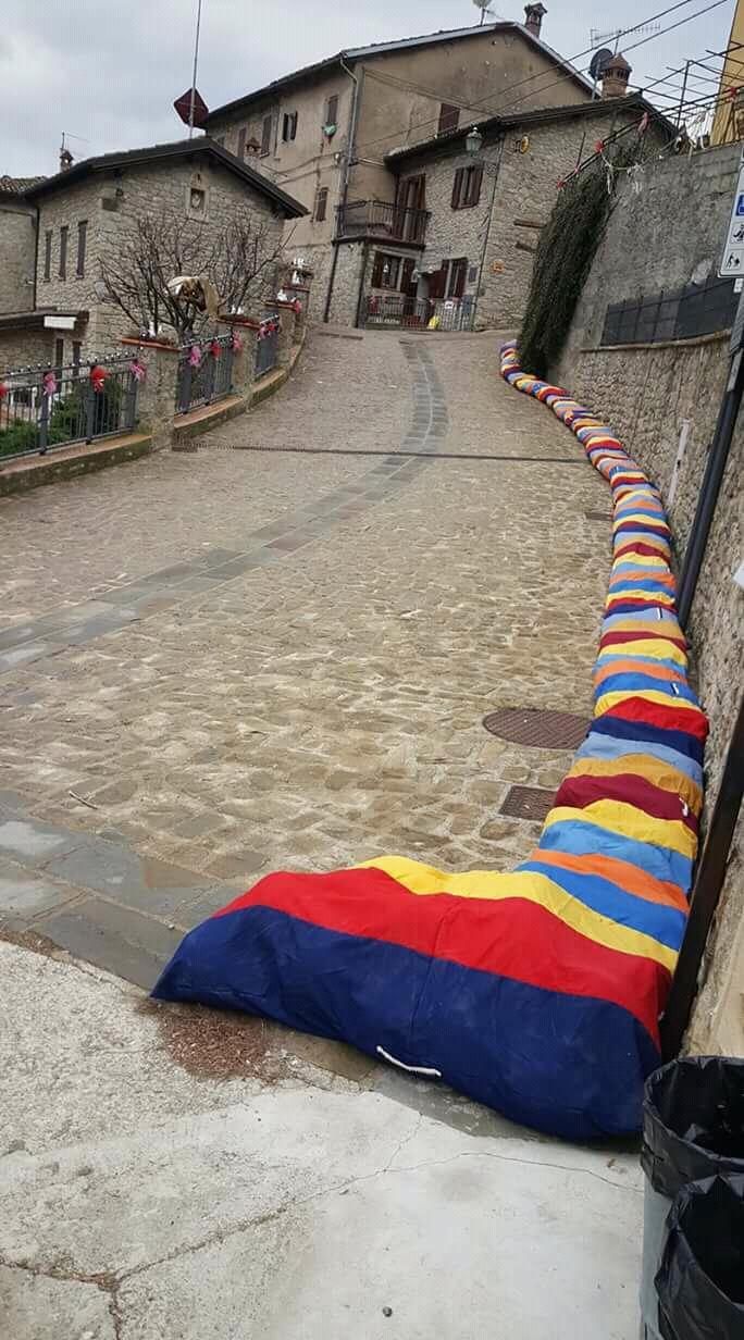 La calza della Befana per le strade di Zocca