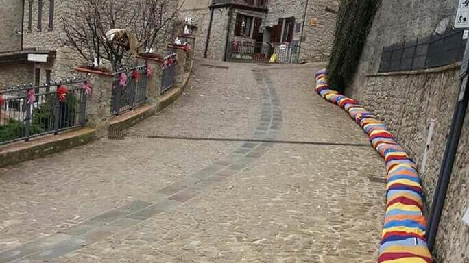 La calza della Befana per le strade di Zocca