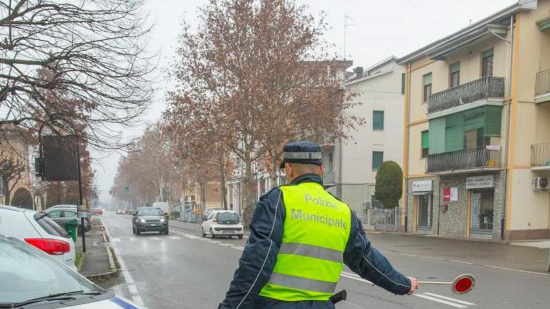 Modena, strada Canaletto nord chiusa al traffico