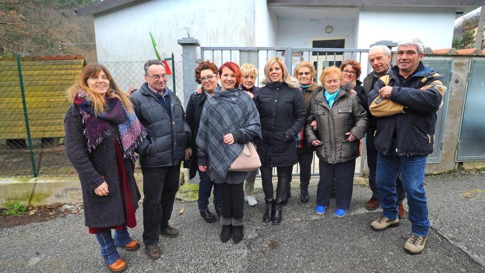 Famiglie in trincea a Pistoia: la scuola materna resti comunale