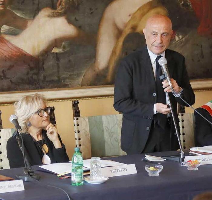 Minniti promette «Più agenti in arrivo» 