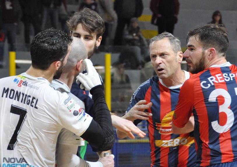 Crudeli fuori per un turno «Hanno insultato mio padre»