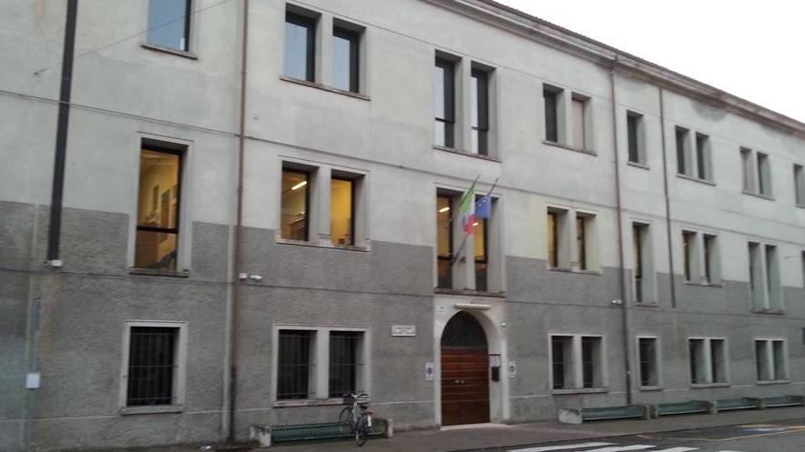 Guastalla, identificati i vandali dell’Epifania: due 22enni mantovani ubriachi