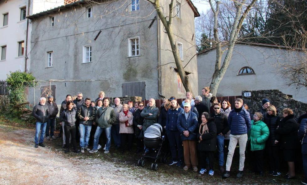Bertagna: nove su dieci contro i migranti in paese