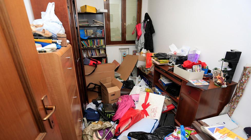 Dalla Romagna per svuotare le case 