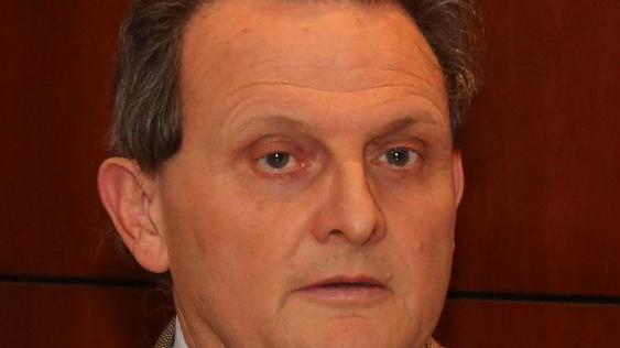 Maxi evasione, barista reclama in aula due gioielli