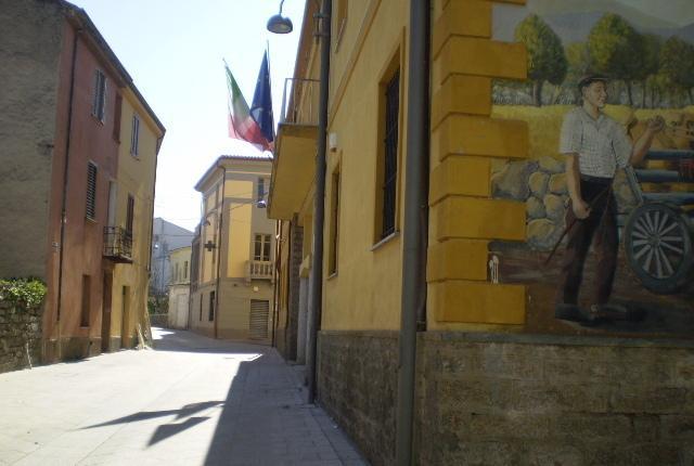 Il libro su Orotelli nell’oblio, è polemica