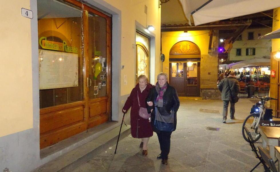 Morìa di attività storiche tra i negozi del centro 