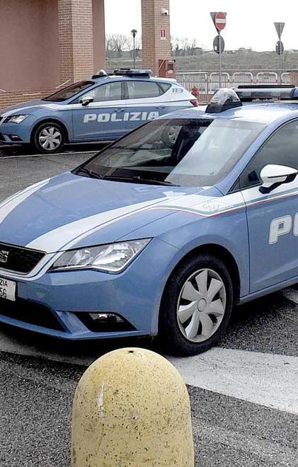 Coppia va a rubare con la figlia piccola 