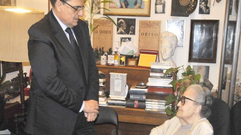 Alla diva Lia Origoni la medaglia d’argento della Regione