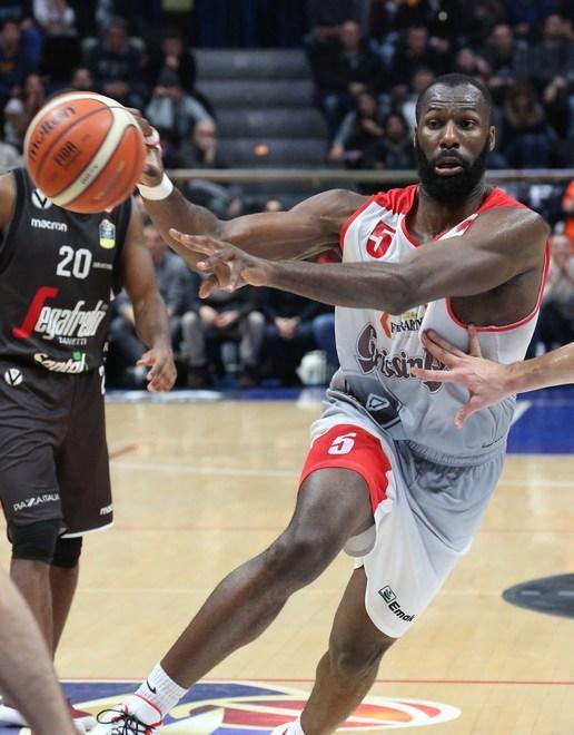 Derby crudele per la Grissin Bon 