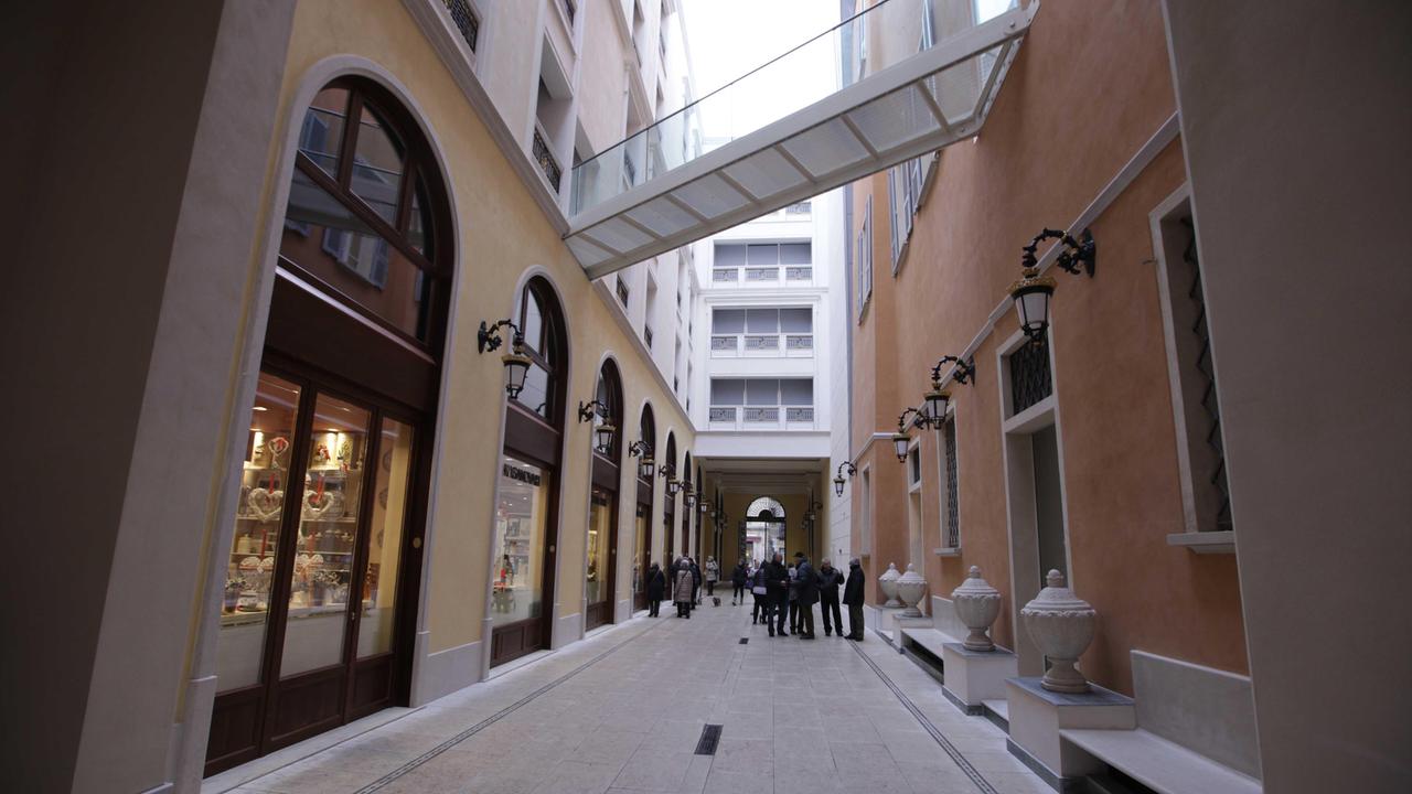Imprigionata nella galleria del Monte per un'ora e mezza