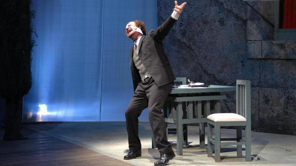 Sebastiano Lo Monaco interpreta Pirandello