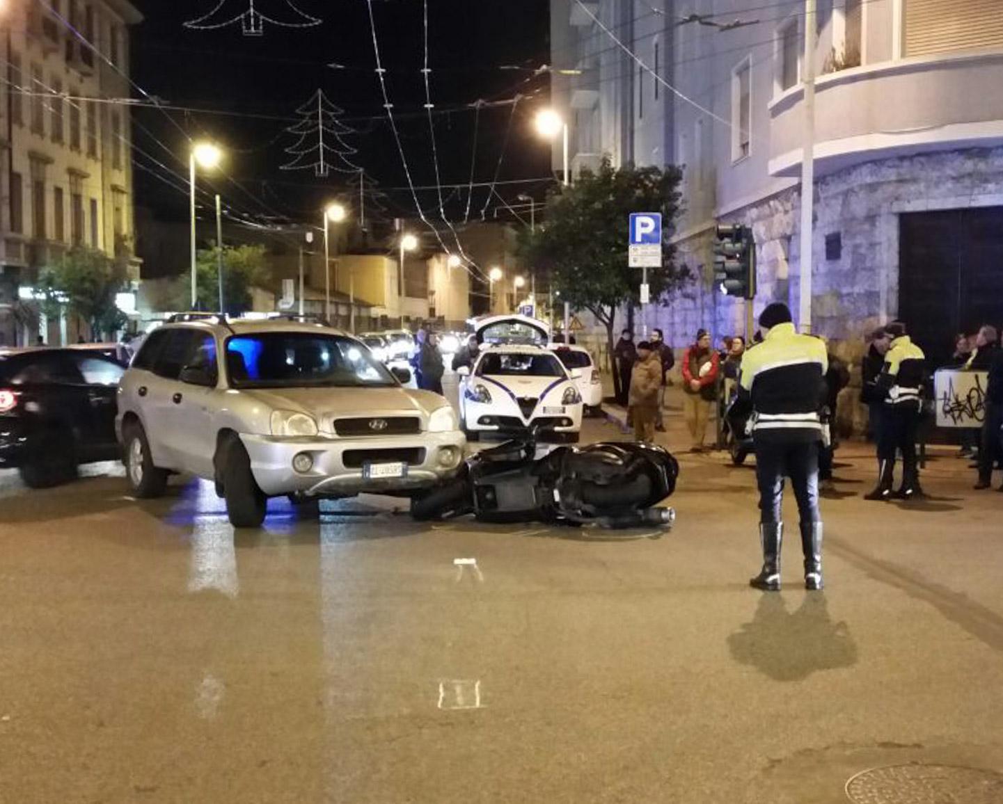 Schianto auto-scooter, due feriti a Cagliari
