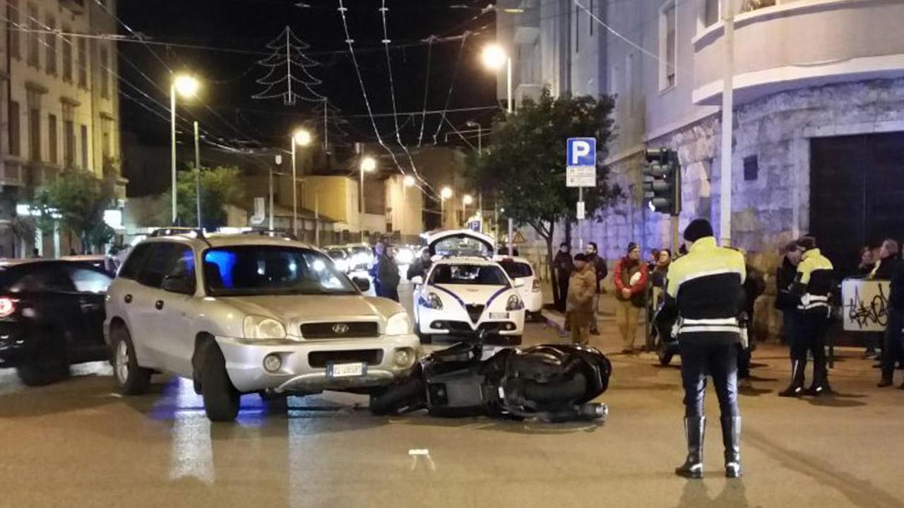 Schianto auto-scooter, due feriti a Cagliari