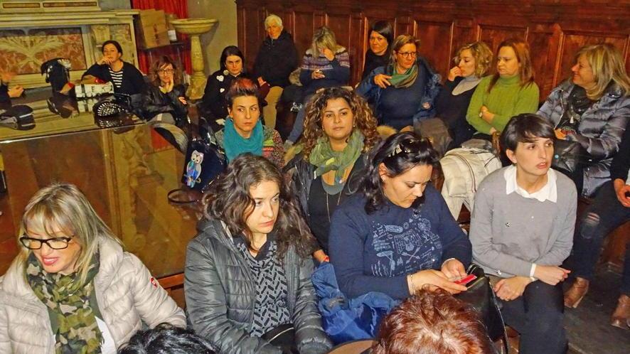 Una solidarietà trasversale per le maestre