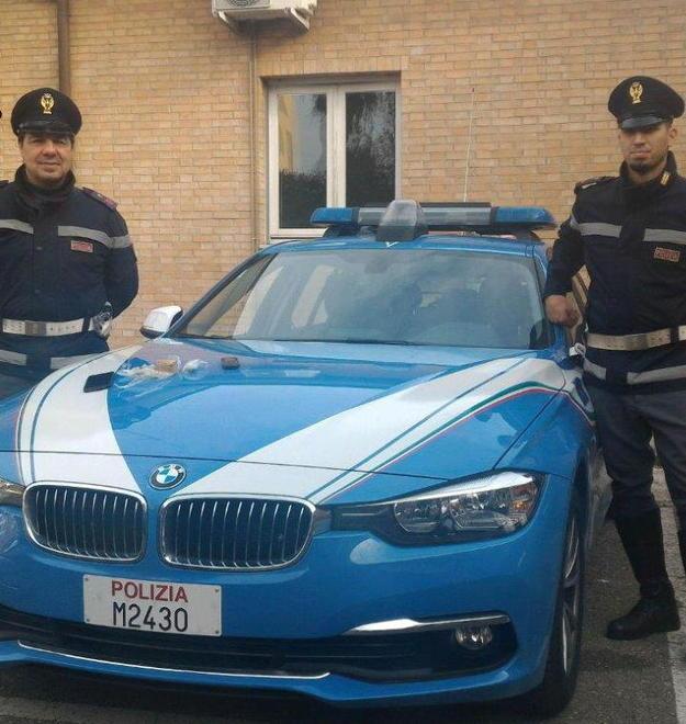 Poliziotto-podista insegue e placca spacciatore in fuga dopo l’alt in strada