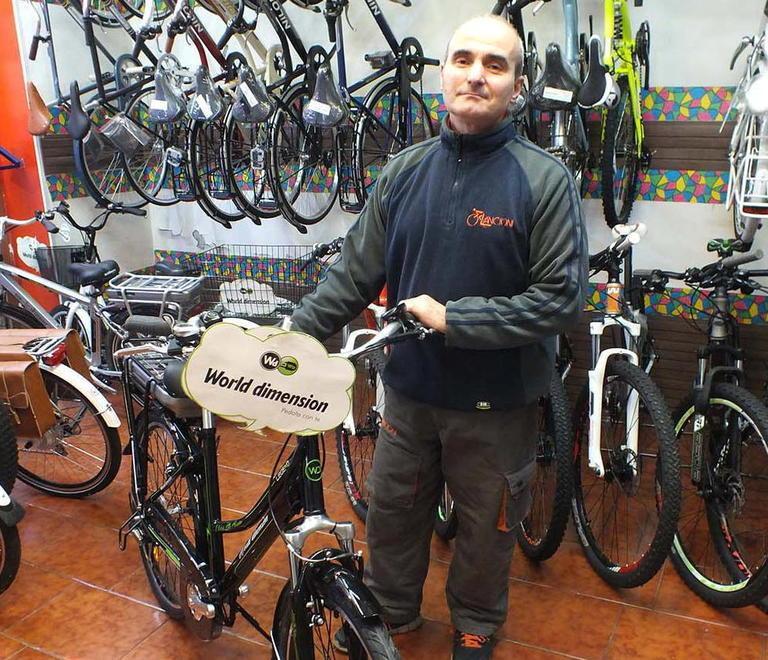 «Due ruote? Il futuro» Ne è sicuro Lancioni, storico “biciclettaio” 