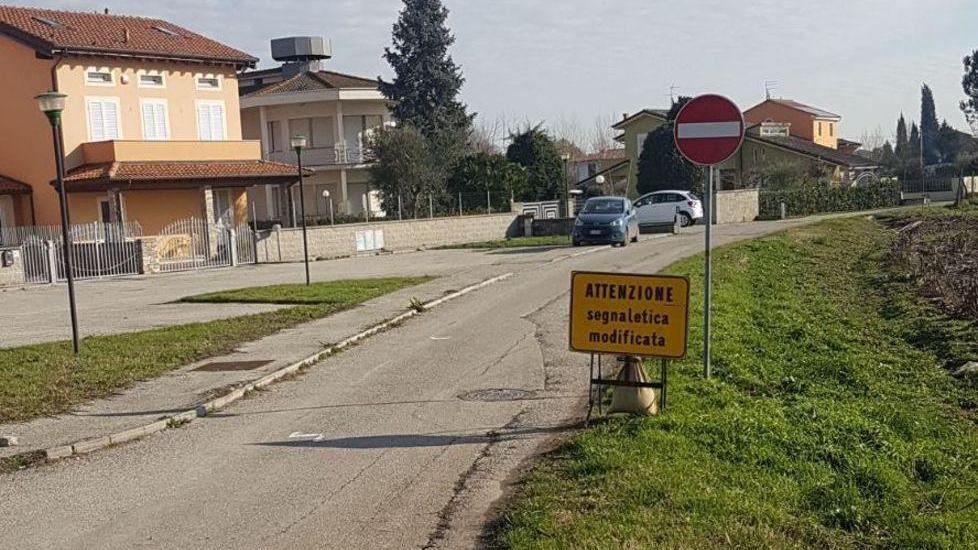 Via delle Suore, protesta per il senso unico