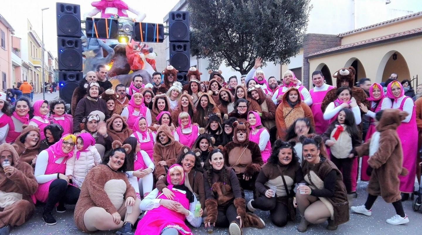 Maschere e carri pronti per il Carnevale Ploaghese 