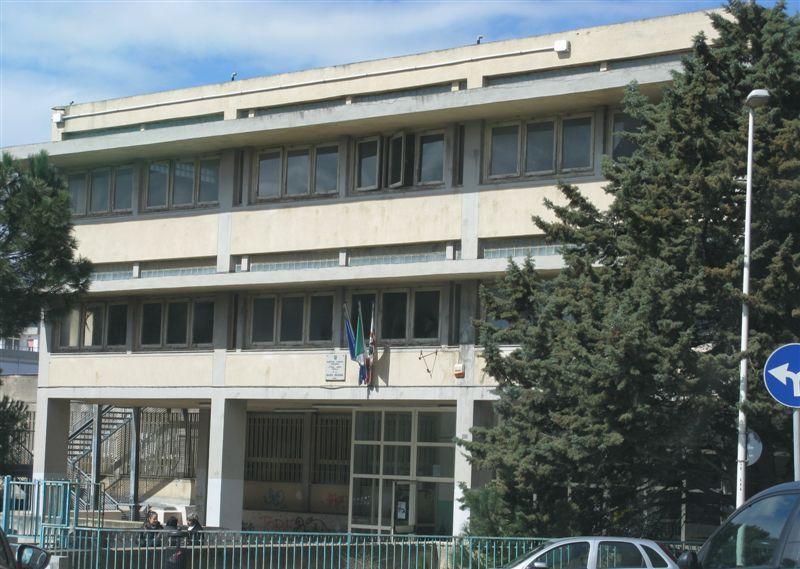 Ladri scatenati nell'istituto di Sacro Cuore, danni irreparabili