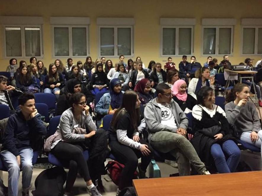 Dal teatro alla geologia Scuola ricca di iniziative 