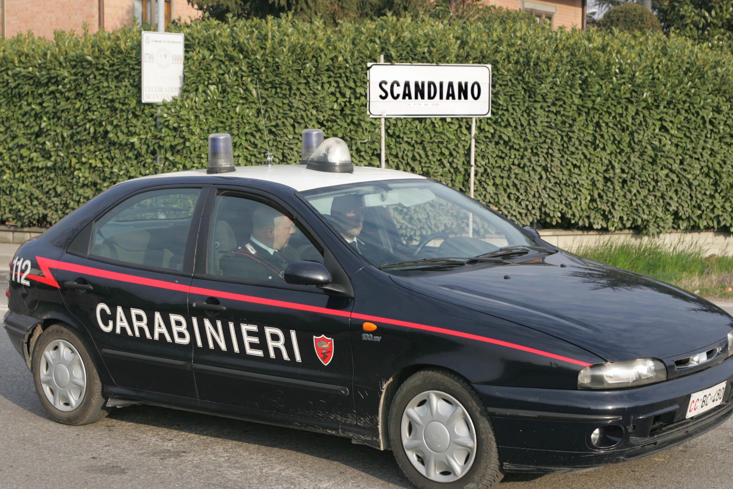 Scandiano, furto con spaccata al Bar L'Angolo
