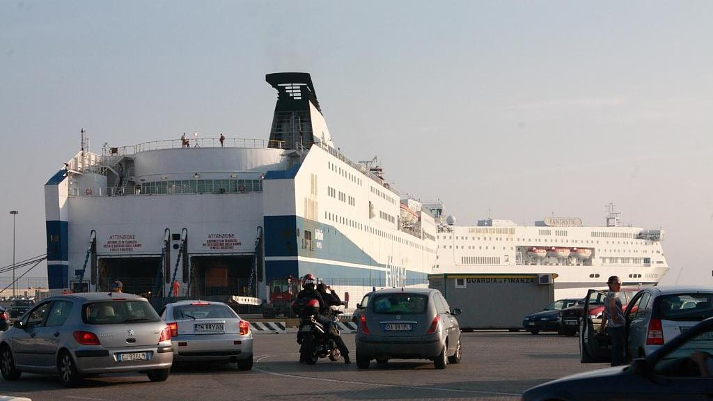 Bufera di vento, il traghetto Genova-Porto Torres in ritardo di due ore
