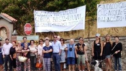 Il giudice di pace annulla le multe fatte per gli striscioni