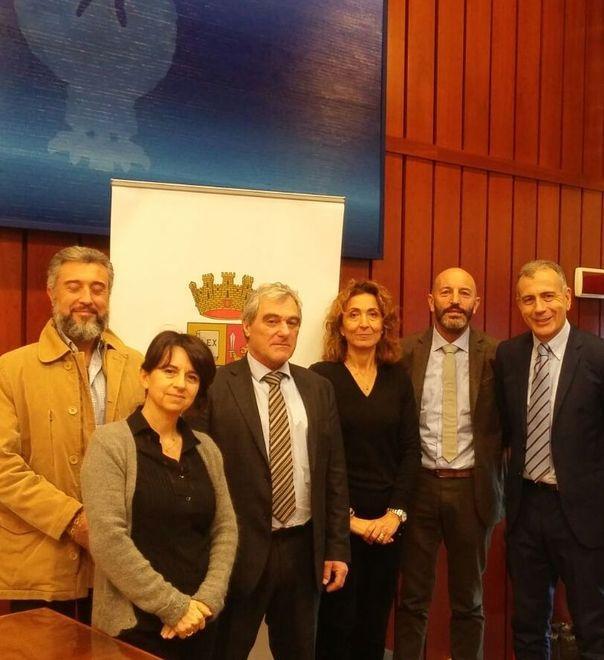 Striscione contro l’Anpi LeU: «Sono solo sciocchezze» 