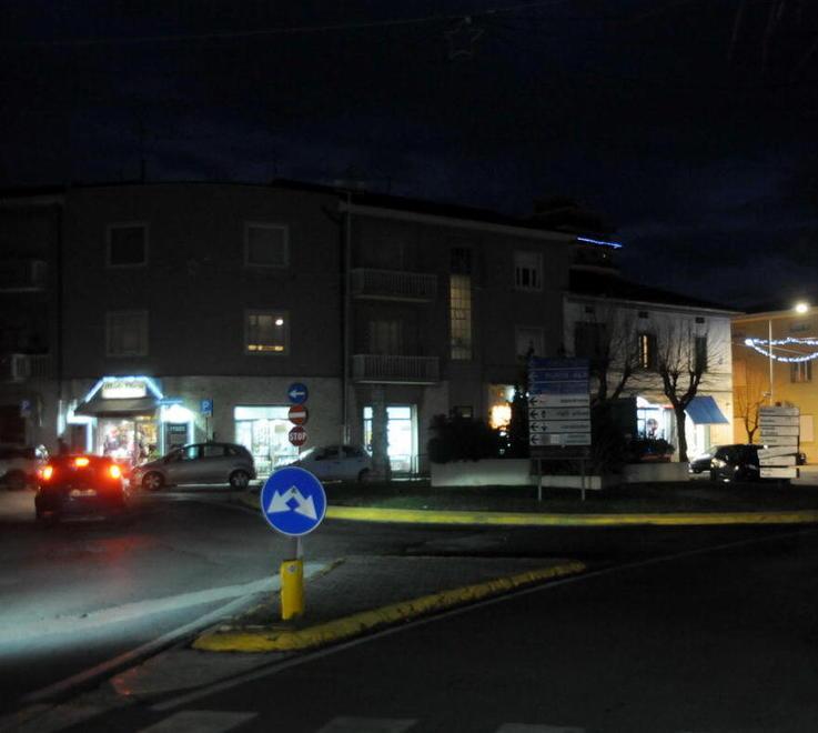 Incrocia il ladro sulle scale e lo riconosce... a naso 