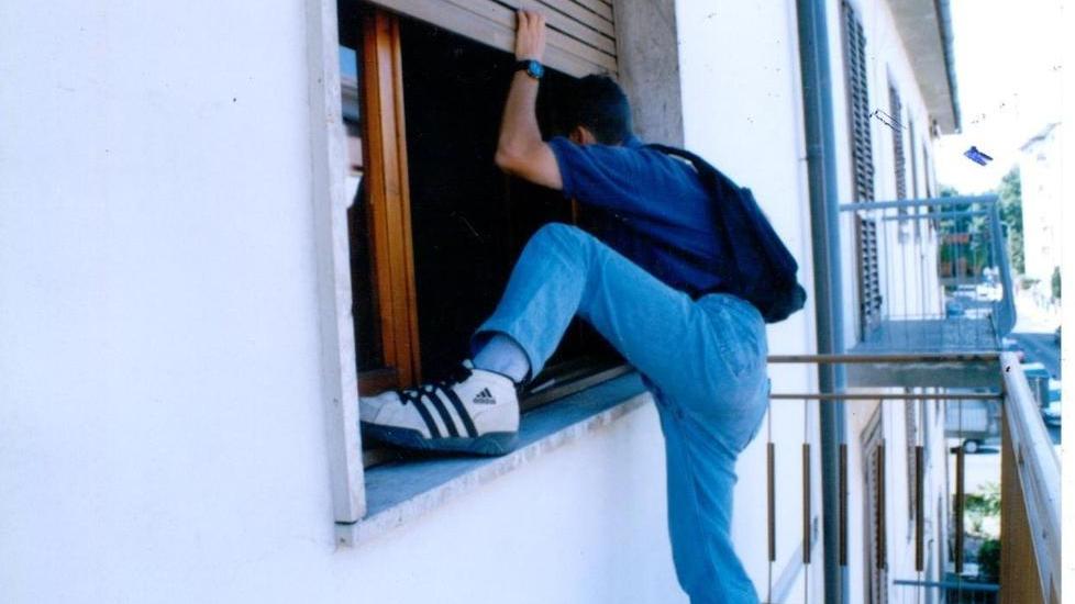 Trova i ladri alla porta di casa