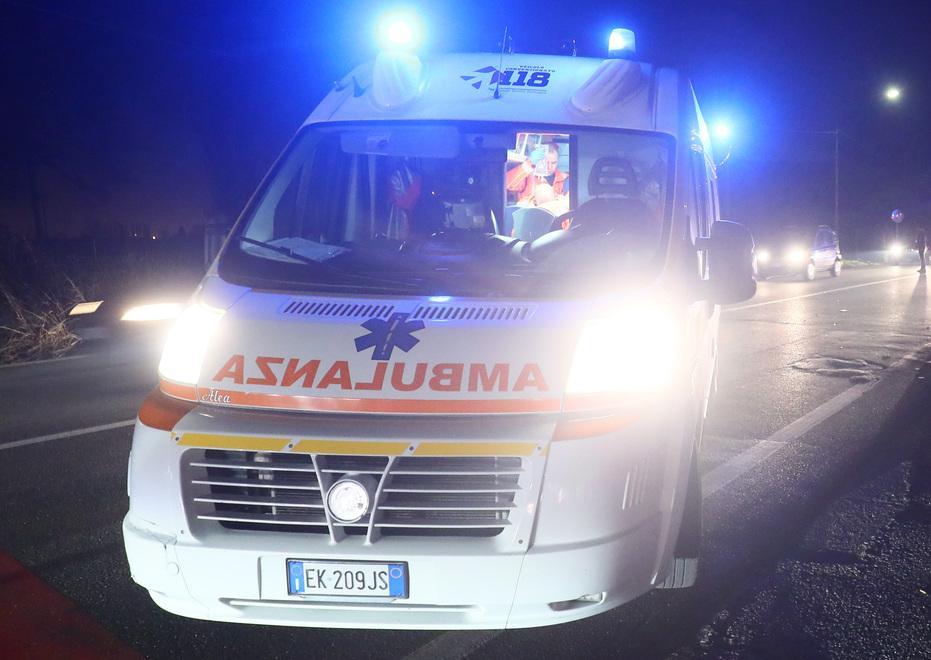 Travolto da un’auto: grave un 50enne