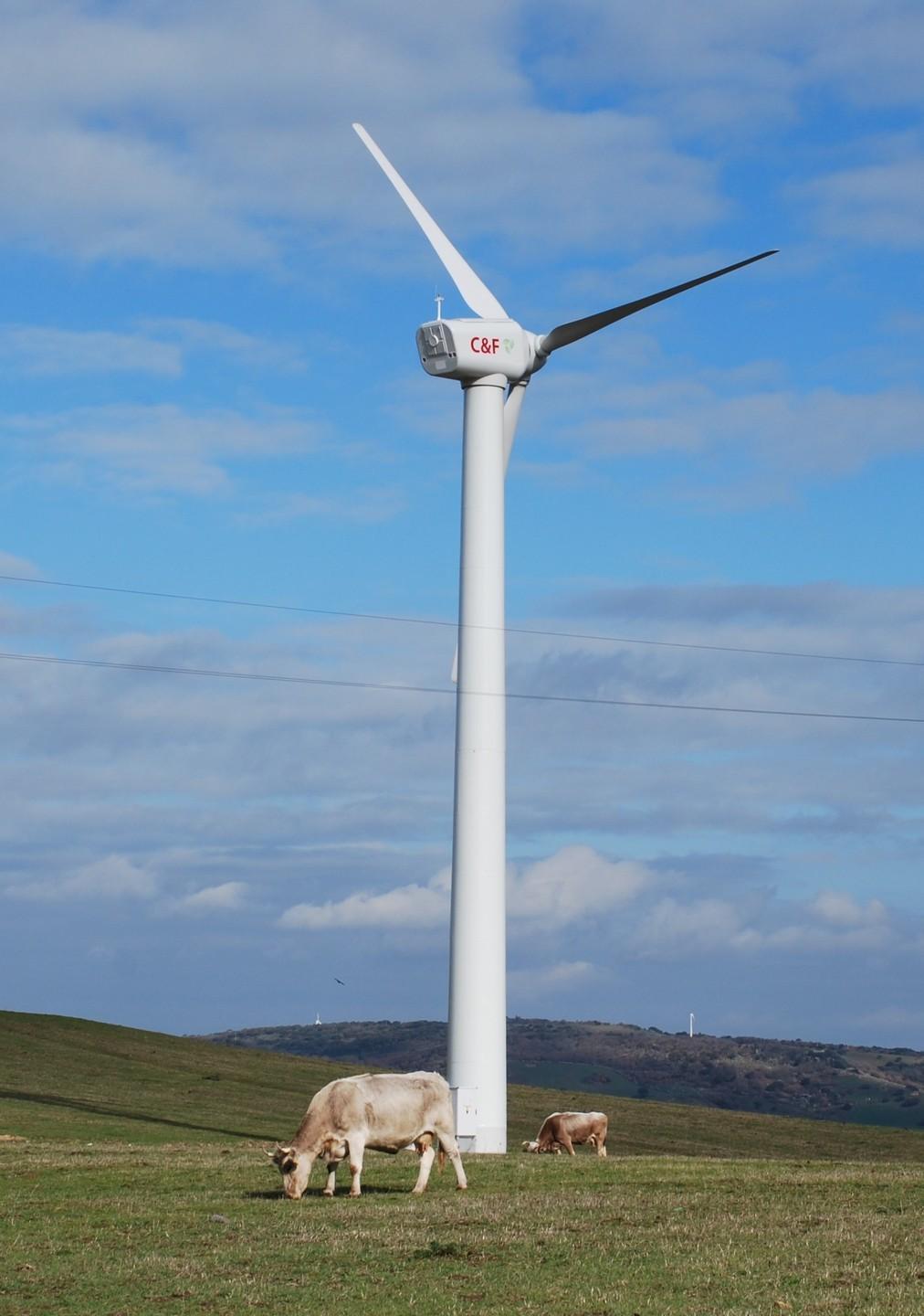 Energia rinnovabile, le pale eoliche approdano in fattoria 