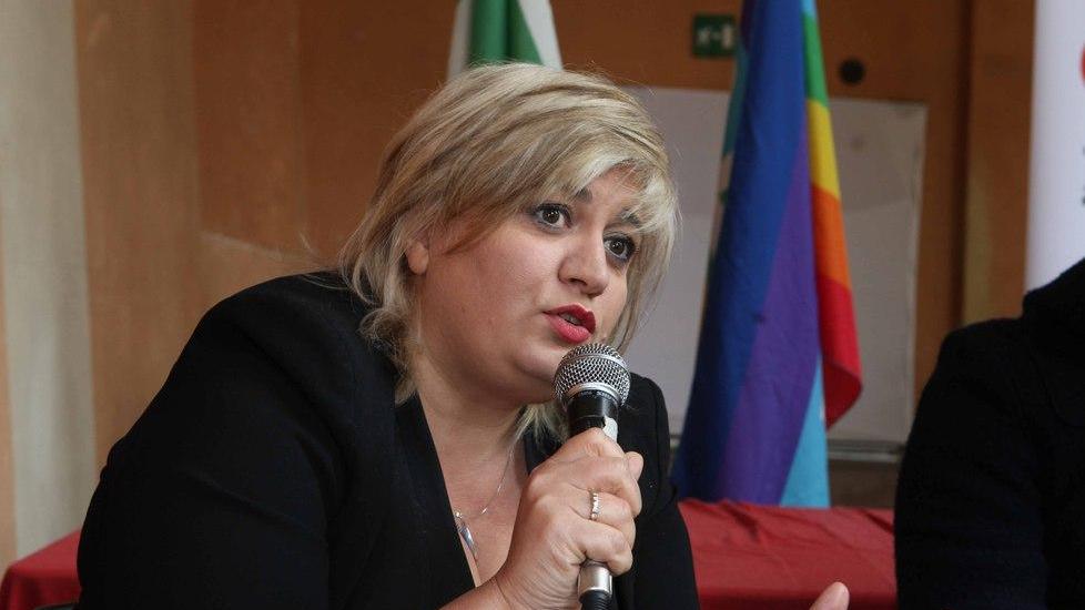 La Prampolini tiene sulle spine i vertici nazionali di Forza Italia