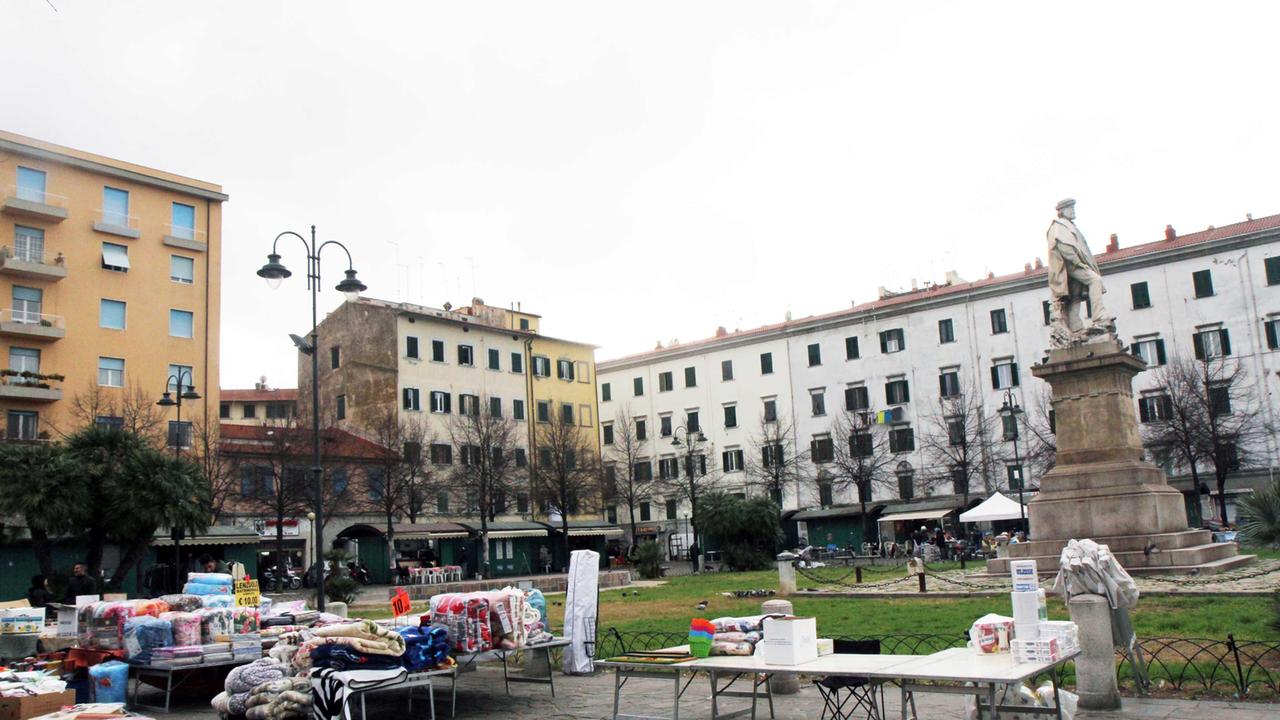 Piazza Garibaldi: uno spiraglio per le baracchine con vecchia concessione