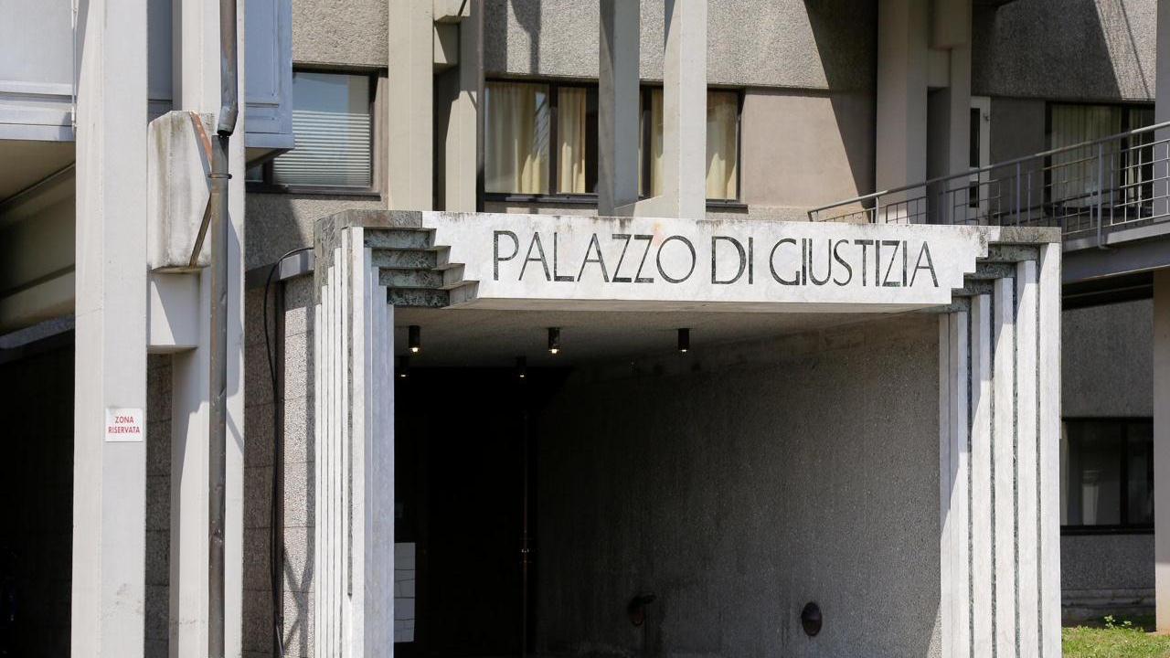 L'ingresso del Tribunale di Prato