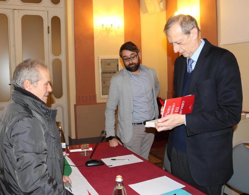Pd-M5S, tre giorni di sfida E in città arriva Di Maio 