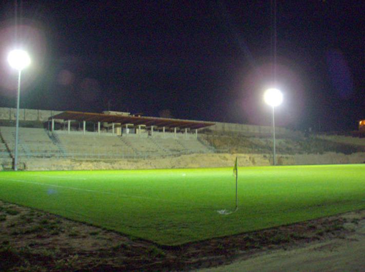 «Cimitero nello stadio». La replica: «Follia» 