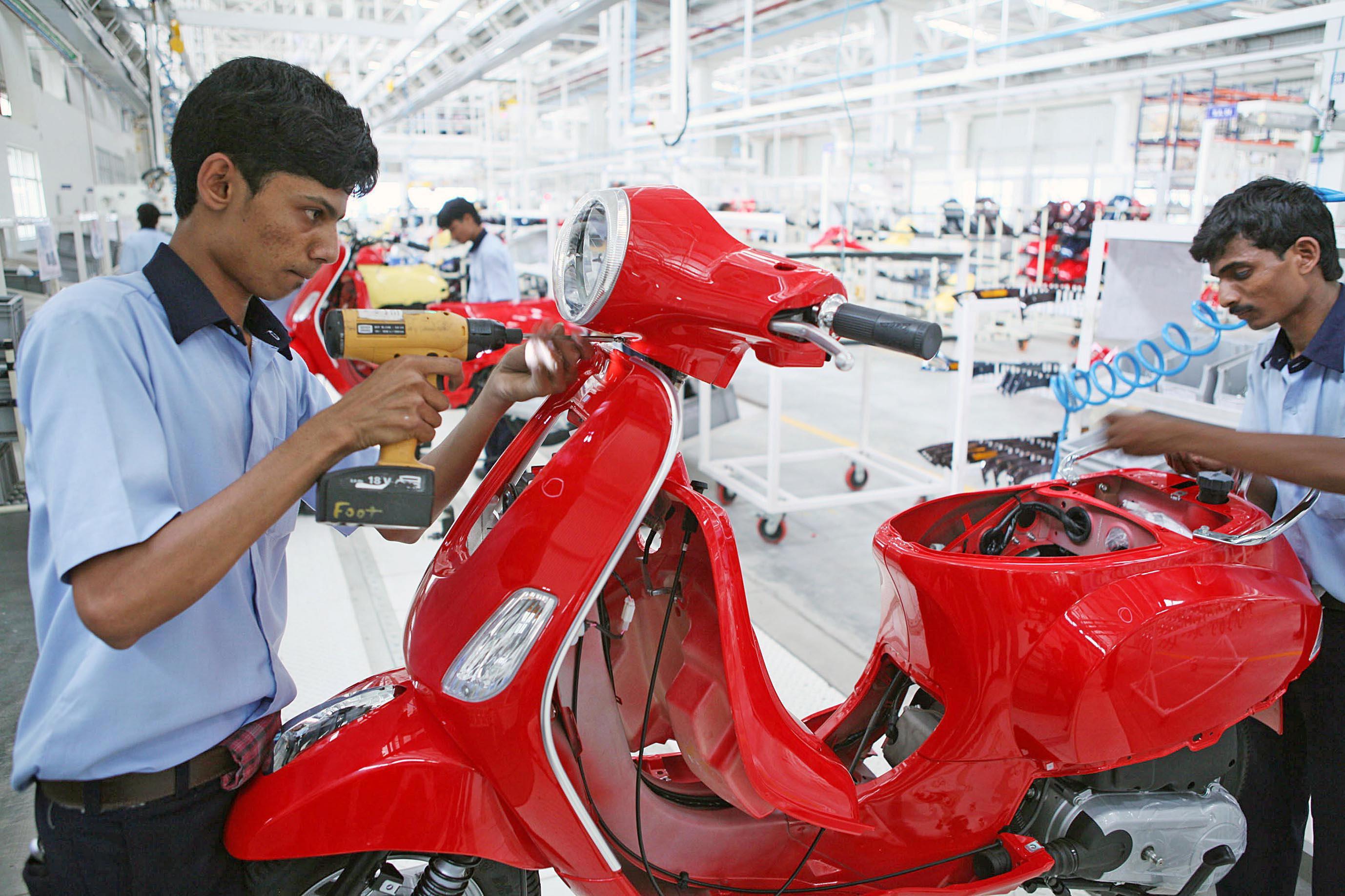 Lavoratori della Piaggio in India
